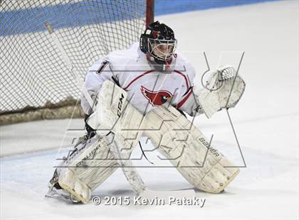 Thumbnail 3 in Darien vs. Greenwich (CIAC D1 Final) photogallery.