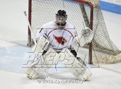 Thumbnail 1 in Darien vs. Greenwich (CIAC D1 Final) photogallery.