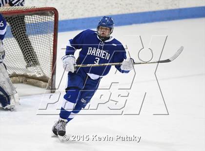Thumbnail 2 in Darien vs. Greenwich (CIAC D1 Final) photogallery.