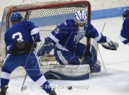 Thumbnail 2 in Darien vs. Greenwich (CIAC D1 Final) photogallery.