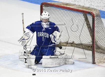 Thumbnail 2 in Darien vs. Greenwich (CIAC D1 Final) photogallery.