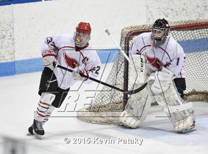 Thumbnail 2 in Darien vs. Greenwich (CIAC D1 Final) photogallery.