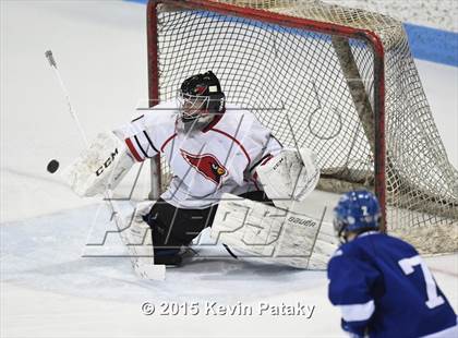 Thumbnail 2 in Darien vs. Greenwich (CIAC D1 Final) photogallery.