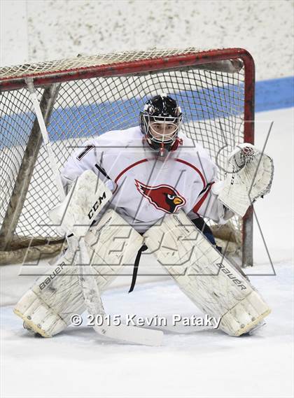 Thumbnail 2 in Darien vs. Greenwich (CIAC D1 Final) photogallery.