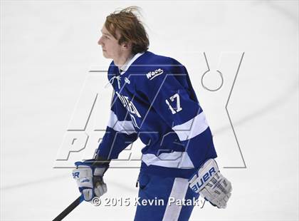 Thumbnail 3 in Darien vs. Greenwich (CIAC D1 Final) photogallery.