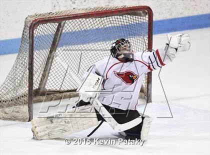 Thumbnail 3 in Darien vs. Greenwich (CIAC D1 Final) photogallery.