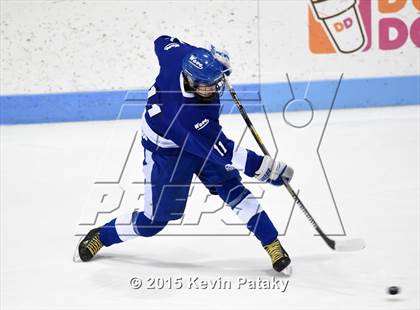 Thumbnail 3 in Darien vs. Greenwich (CIAC D1 Final) photogallery.