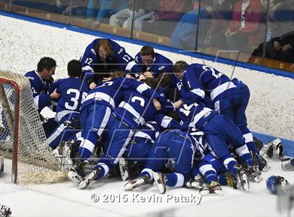 Thumbnail 3 in Darien vs. Greenwich (CIAC D1 Final) photogallery.