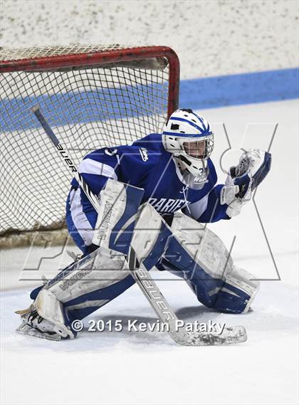 Thumbnail 2 in Darien vs. Greenwich (CIAC D1 Final) photogallery.