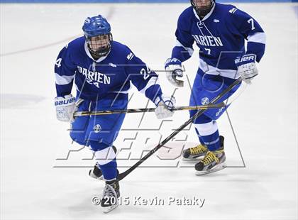 Thumbnail 2 in Darien vs. Greenwich (CIAC D1 Final) photogallery.