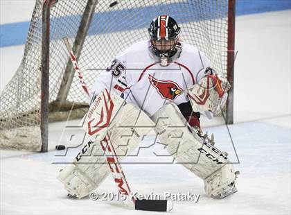 Thumbnail 2 in Darien vs. Greenwich (CIAC D1 Final) photogallery.