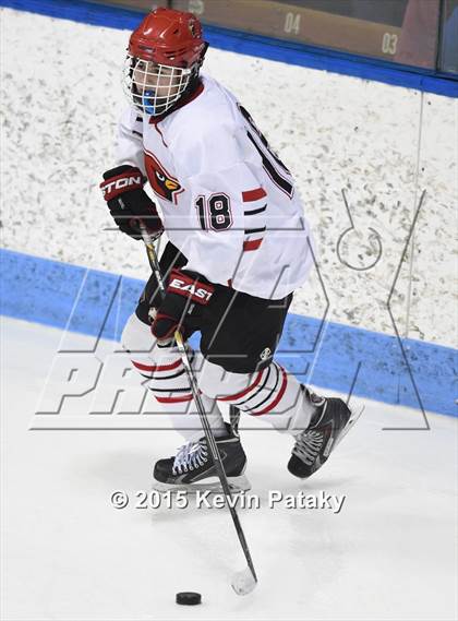 Thumbnail 1 in Darien vs. Greenwich (CIAC D1 Final) photogallery.