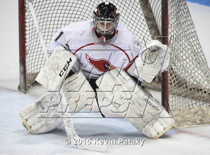 Thumbnail 3 in Darien vs. Greenwich (CIAC D1 Final) photogallery.