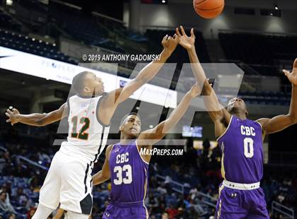 Thumbnail 2 in Morgan Park vs. Christian Brothers (Chicago Elite Classic) photogallery.