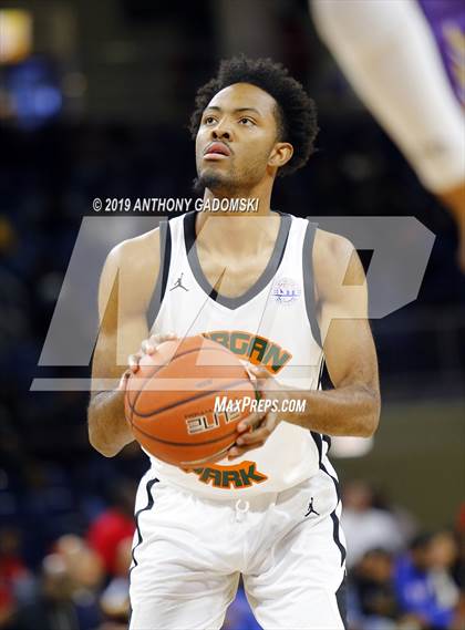 Thumbnail 1 in Morgan Park vs. Christian Brothers (Chicago Elite Classic) photogallery.