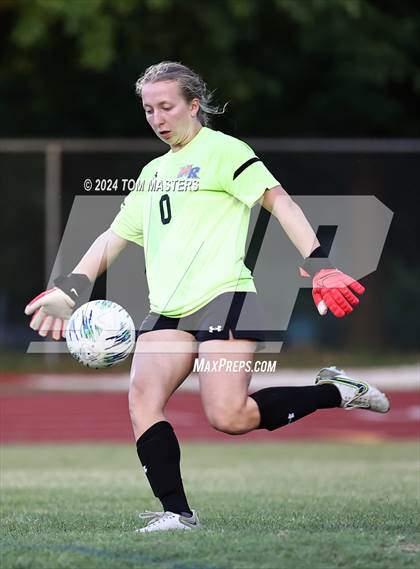 Thumbnail 3 in Mooresville vs. Marvin Ridge (NCHSAA 4A West Region Championship) photogallery.