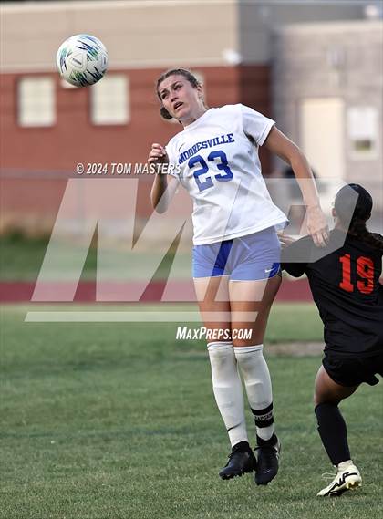 Thumbnail 3 in Mooresville vs. Marvin Ridge (NCHSAA 4A West Region Championship) photogallery.