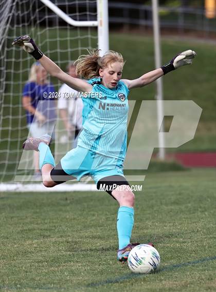 Thumbnail 3 in Mooresville vs. Marvin Ridge (NCHSAA 4A West Region Championship) photogallery.