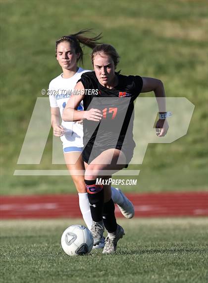 Thumbnail 3 in Mooresville vs. Marvin Ridge (NCHSAA 4A West Region Championship) photogallery.