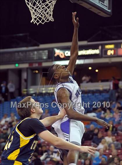 Thumbnail 2 in Turlock vs. Franklin (CIF SJS D1 Playoffs) photogallery.