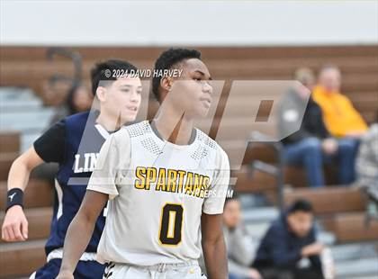 Thumbnail 2 in Lincoln vs Thomas Jefferson photogallery.