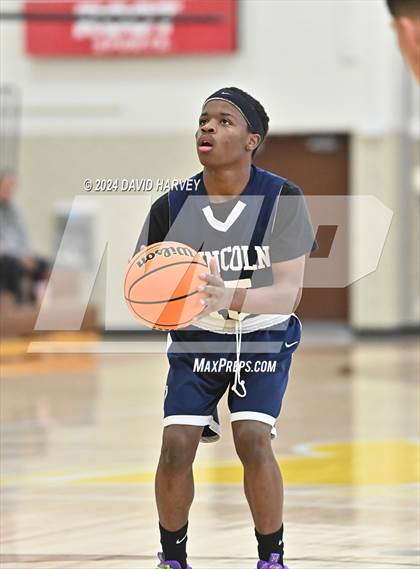 Thumbnail 2 in Lincoln vs Thomas Jefferson photogallery.