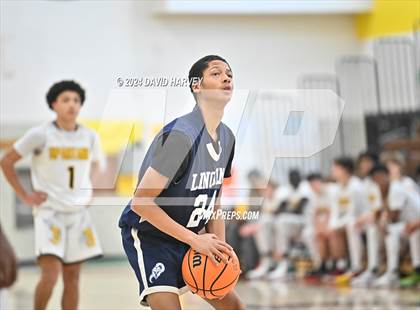 Thumbnail 3 in Lincoln vs Thomas Jefferson photogallery.