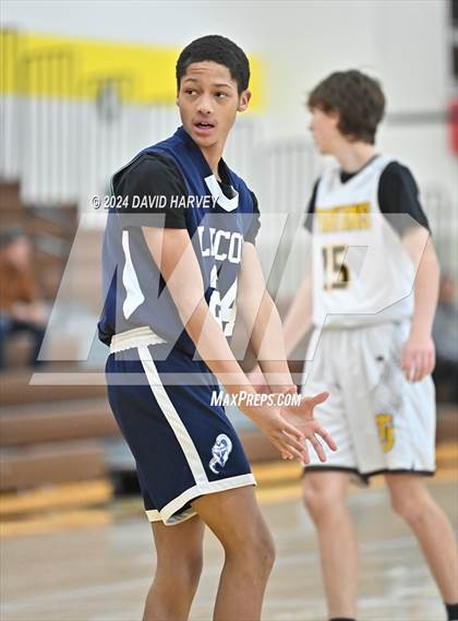 Thumbnail 2 in Lincoln vs Thomas Jefferson photogallery.