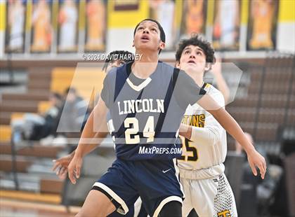 Thumbnail 1 in Lincoln vs Thomas Jefferson photogallery.