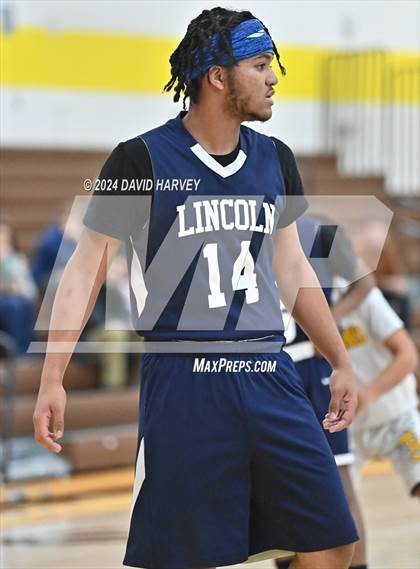 Thumbnail 1 in Lincoln vs Thomas Jefferson photogallery.