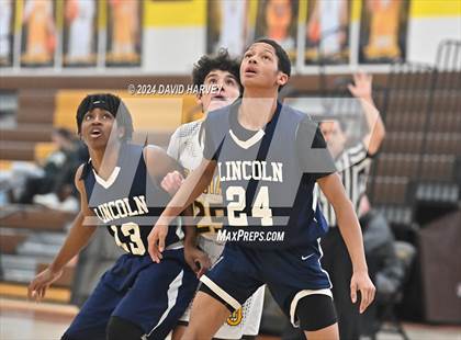 Thumbnail 2 in Lincoln vs Thomas Jefferson photogallery.