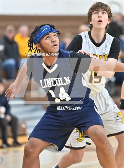 Thumbnail 1 in Lincoln vs Thomas Jefferson photogallery.