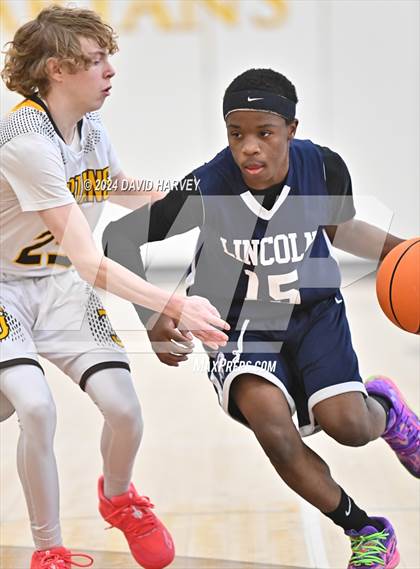 Thumbnail 2 in Lincoln vs Thomas Jefferson photogallery.