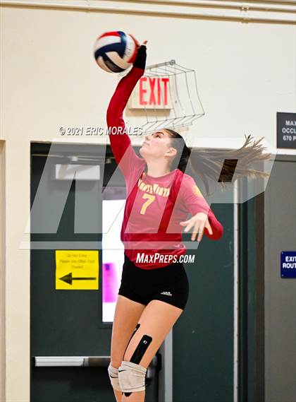 Thumbnail 2 in Clairemont vs Monte Vista (Monte Vista Invitational) photogallery.