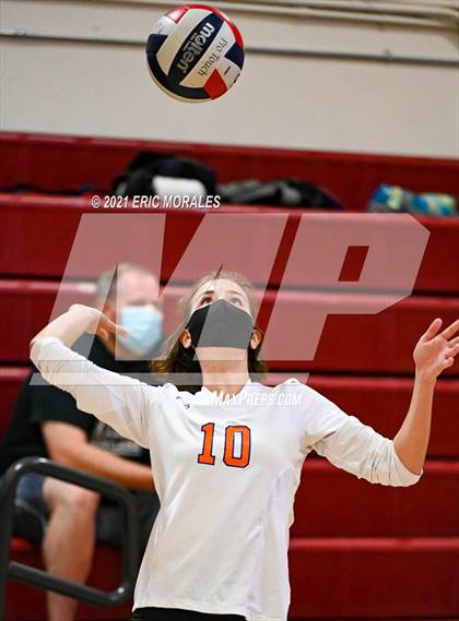 Thumbnail 3 in Clairemont vs Monte Vista (Monte Vista Invitational) photogallery.