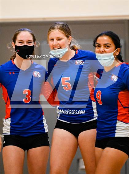 Thumbnail 1 in Clairemont vs Monte Vista (Monte Vista Invitational) photogallery.