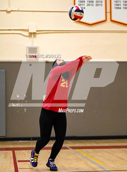 Thumbnail 1 in Clairemont vs Monte Vista (Monte Vista Invitational) photogallery.