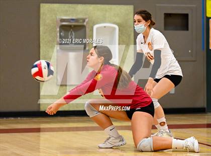 Thumbnail 1 in Clairemont vs Monte Vista (Monte Vista Invitational) photogallery.