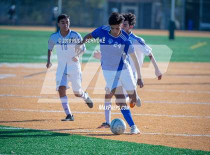Thumbnail 3 in O'Farrell Charter vs. Central photogallery.