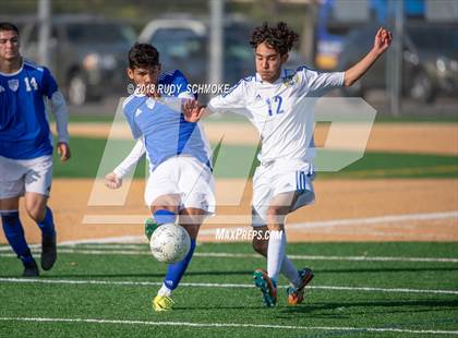 Thumbnail 3 in O'Farrell Charter vs. Central photogallery.