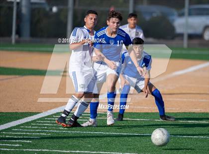 Thumbnail 2 in O'Farrell Charter vs. Central photogallery.