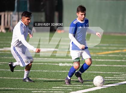Thumbnail 3 in O'Farrell Charter vs. Central photogallery.