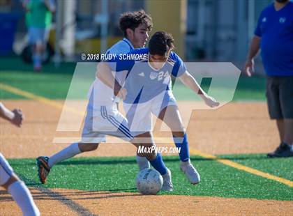 Thumbnail 3 in O'Farrell Charter vs. Central photogallery.