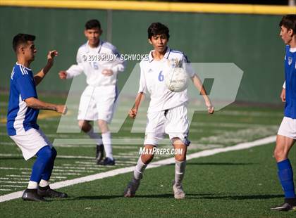Thumbnail 2 in O'Farrell Charter vs. Central photogallery.