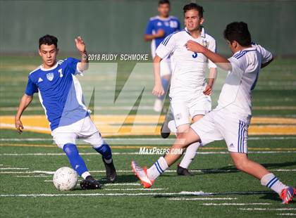 Thumbnail 2 in O'Farrell Charter vs. Central photogallery.
