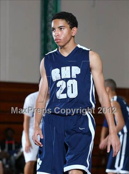 Thumbnail 3 in Rolling Hills Prep vs. Lennox Academy photogallery.
