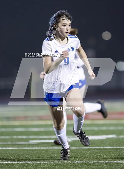 Thumbnail 2 in Encinal vs Rancho Cotate photogallery.