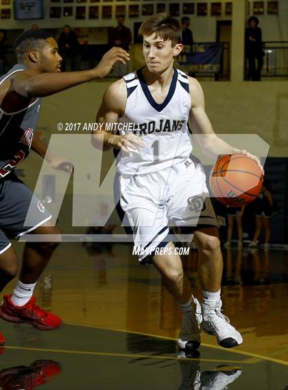 Thumbnail 2 in Ooltewah vs Soddy Daisy (District 5 3A) photogallery.