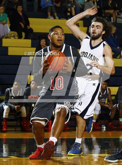 Thumbnail 3 in Ooltewah vs Soddy Daisy (District 5 3A) photogallery.