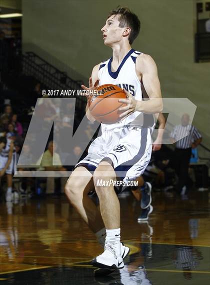 Thumbnail 2 in Ooltewah vs Soddy Daisy (District 5 3A) photogallery.